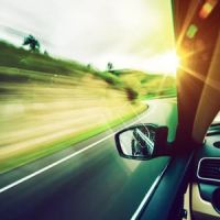 kính xe ôtô rất tốt