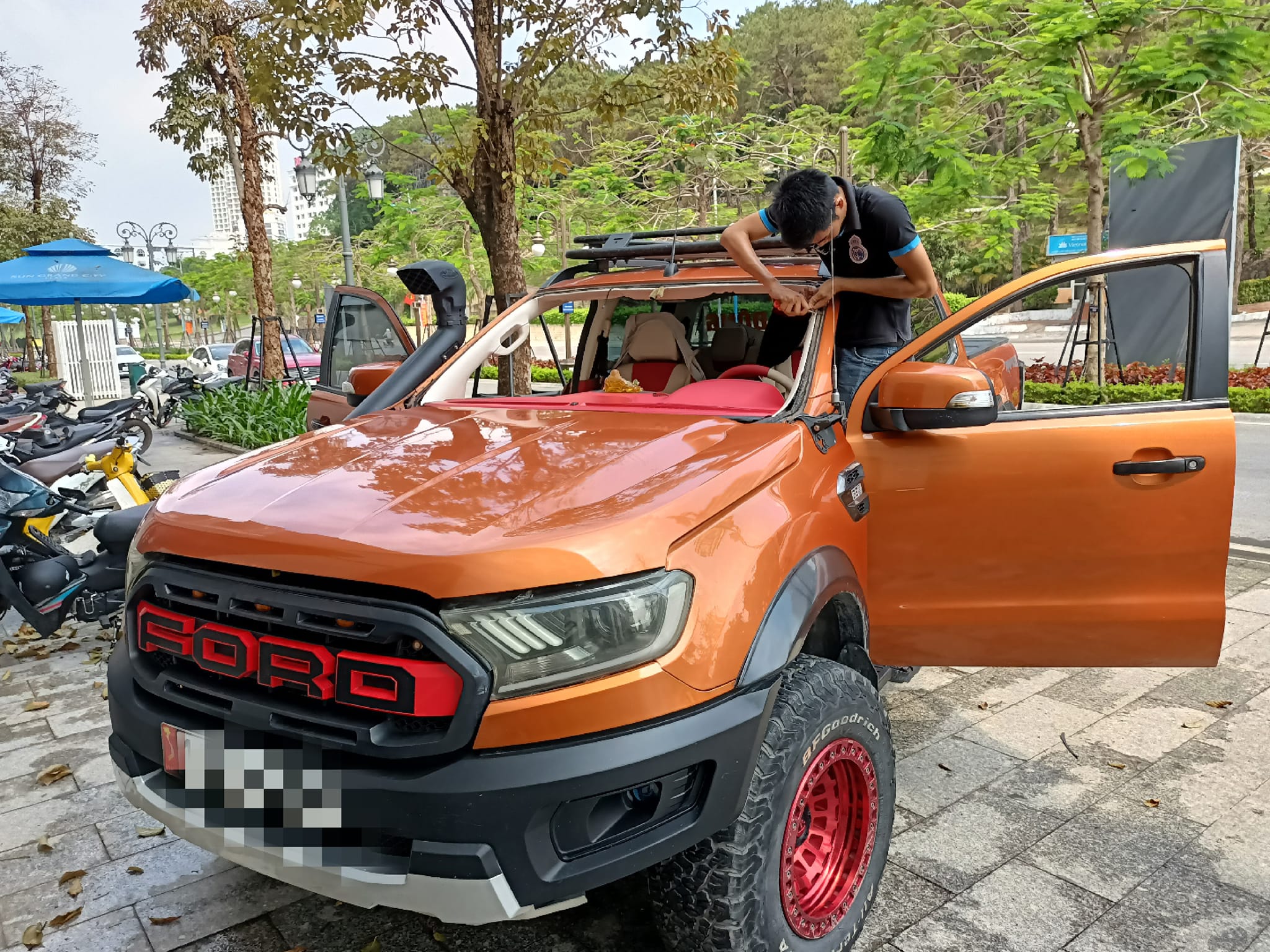 Kinh o to Long an, Kinh o to, Kinh xe o to, Kinh xe hoi, Kinh o to Tan An, Kinh o to Kien Tuong, Kinh o to Ben Luc, Kinh o to Can Đuoc, Kinh o to Can Giuoc, Kinh o to Chau Thanh, Kinh o to Đuc Hoa, Kinh o to Đuc Hue, Kinh o to Moc Hoa, Kinh o to Tan Hung, Kinh o to Tan Thanh, Kinh o to Tan Tru, Kinh o to Thanh Hoa, Kinh o to Thu Thua, Kinh o to Vinh Hung, Kính ô tô, Kính xe ô tô, Kính xe hơi, Kính ô tô Long an, Kính ô tô Tân An, Kính ô tô Kiến Tường, Kính ô tô Bến Lức, Kính ô tô Cần Đước, Kính ô tô Cần Giuộc, Kính ô tô Châu Thành, Kính ô tô Đức Hòa, Kính ô tô Đức Huệ, Kính ô tô Mộc Hóa, Kính ô tô Tân Hưng, Kính ô tô Tân Thạnh, Kính ô tô Tân Trụ, Kính ô tô Thạnh Hóa, Kính ô tô Thủ Thừa, Kính ô tô Vĩnh Hưng