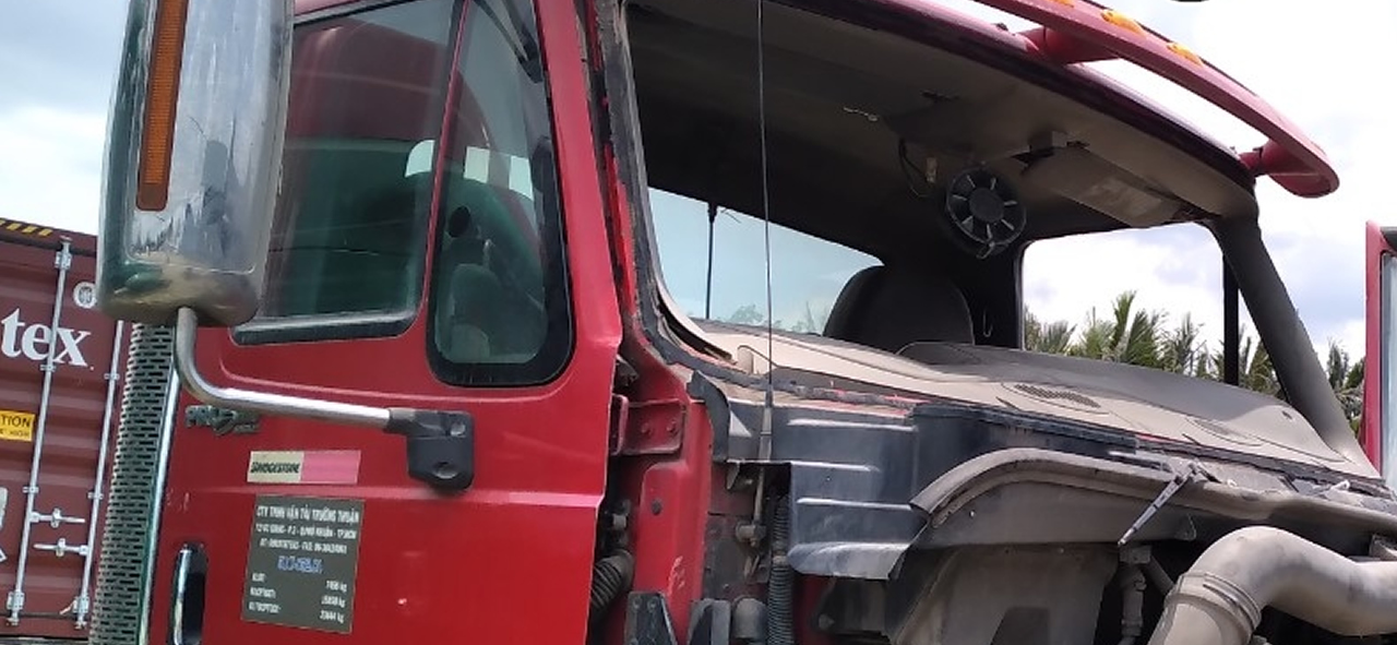 DÁN KÍNH CÁCH NHIỆT Ô TÔ 1